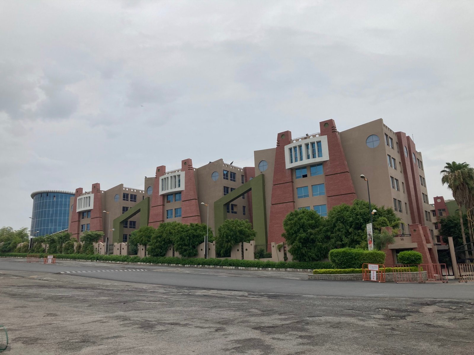 Manav Rachna Dental College Faridabad
